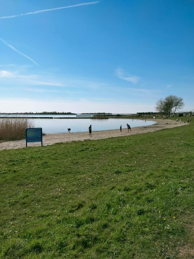 Bj Chalets - Robbengat 68 - Gezellige Chalet Op Vakantiepark Lauwersoog! Vroege Incheck! Exterior foto